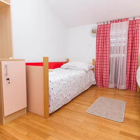 Apartament Andrijana *
